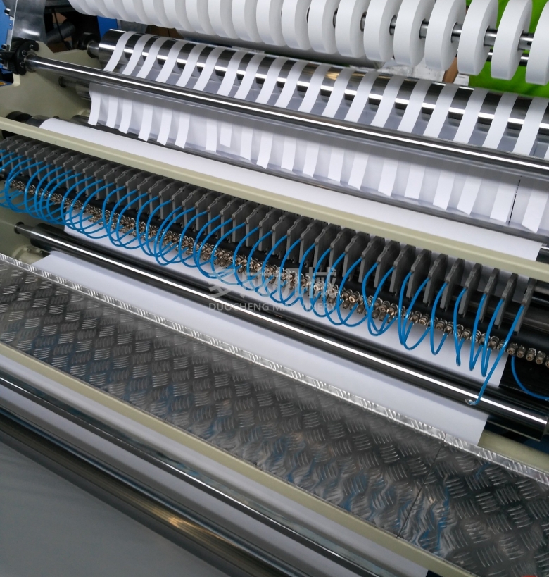 DC-SLM-1800布料冷切分切機、熱切分條機